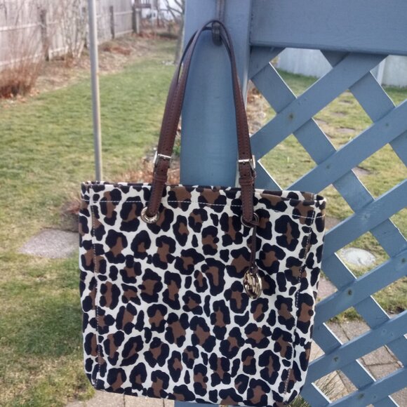 Michael Kors large  cavas leopard tote bag - Picture 10 of 10